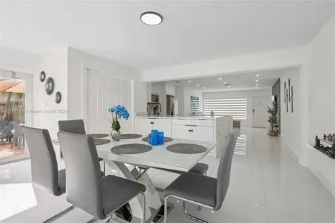 11 NE 26th Street Wilton Manors FL 33305