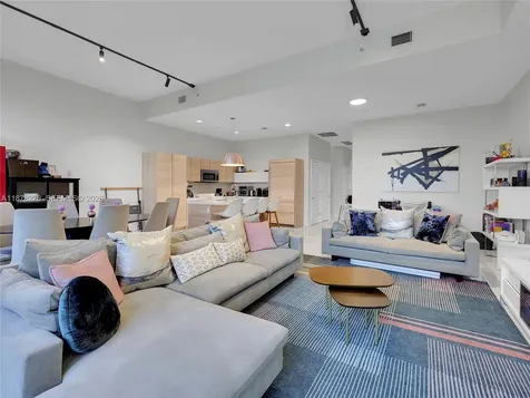 16385 Biscayne Boulevard North Miami Beach FL 33160
