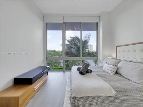 16385 Biscayne Boulevard North Miami Beach FL 33160