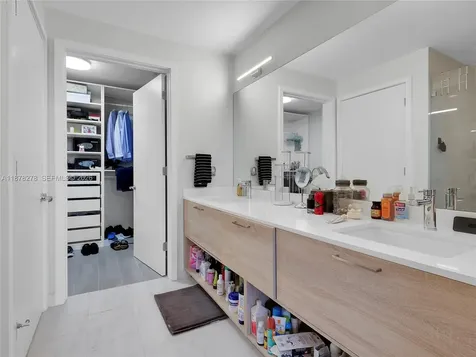 16385 Biscayne Boulevard North Miami Beach FL 33160
