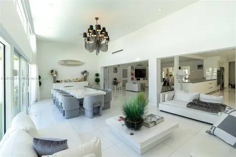 1215 N Biscayne Point Road Miami Beach FL 33141
