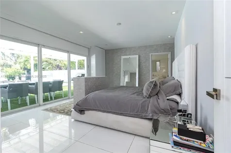 1215 N Biscayne Point Road Miami Beach FL 33141