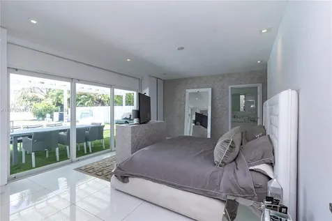 1215 N Biscayne Point Road Miami Beach FL 33141