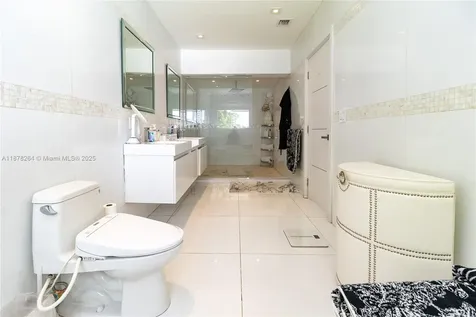 1215 N Biscayne Point Road Miami Beach FL 33141