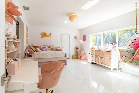 1215 N Biscayne Point Road Miami Beach FL 33141