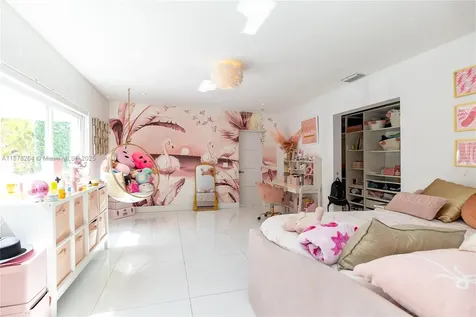 1215 N Biscayne Point Road Miami Beach FL 33141