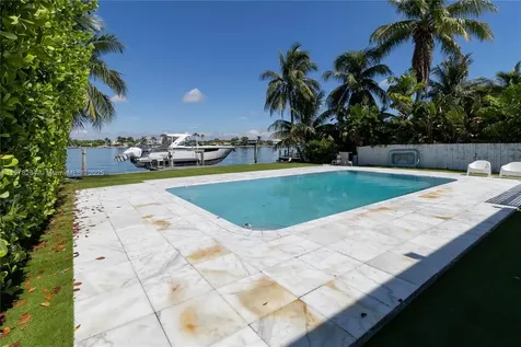 1215 N Biscayne Point Road Miami Beach FL 33141
