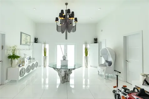 1215 N Biscayne Point Road Miami Beach FL 33141