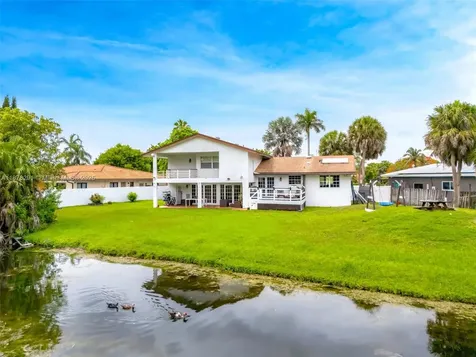 16530 Royal Poinciana Court Weston FL 33326