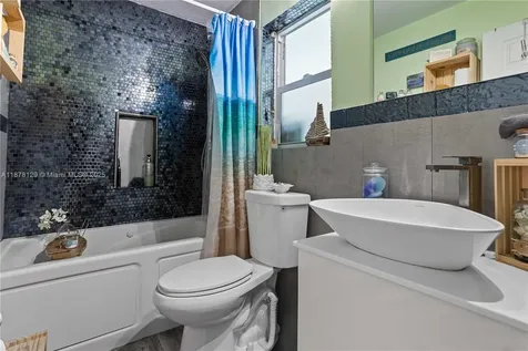 405 SW 73rd Avenue North Lauderdale FL 33068