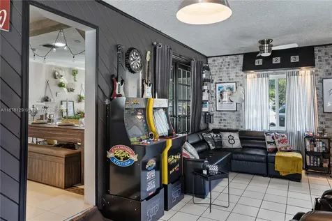 405 SW 73rd Avenue North Lauderdale FL 33068