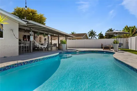 405 SW 73rd Avenue North Lauderdale FL 33068