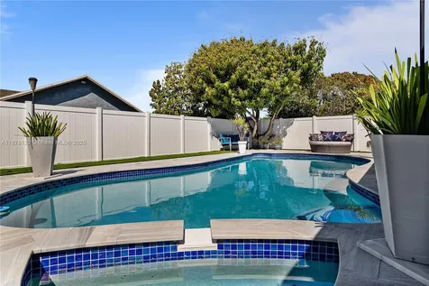 405 SW 73rd Avenue North Lauderdale FL 33068