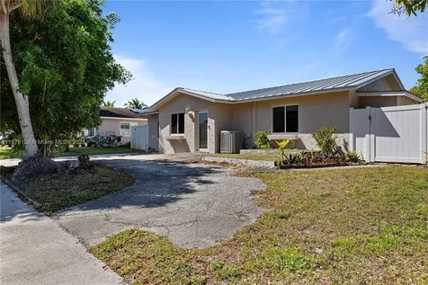 405 SW 73rd Avenue North Lauderdale FL 33068