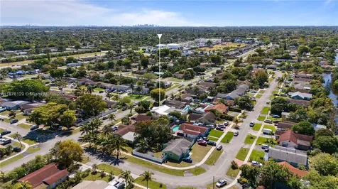 405 SW 73rd Avenue North Lauderdale FL 33068