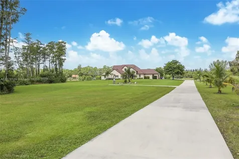 5681 Reynolds Road Wellington FL 33449