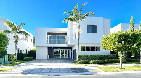 10050 NW 74th Terrace Doral FL 33178