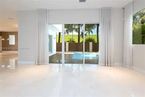 10050 NW 74th Terrace Doral FL 33178