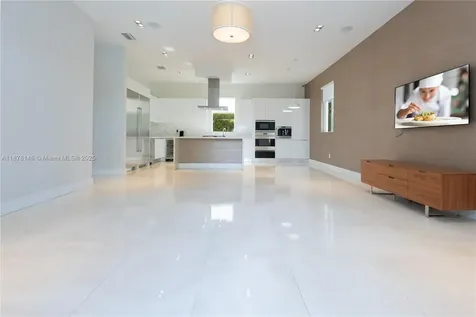 10050 NW 74th Terrace Doral FL 33178