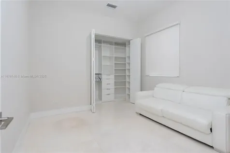 10050 NW 74th Terrace Doral FL 33178