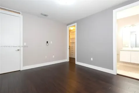 10050 NW 74th Terrace Doral FL 33178
