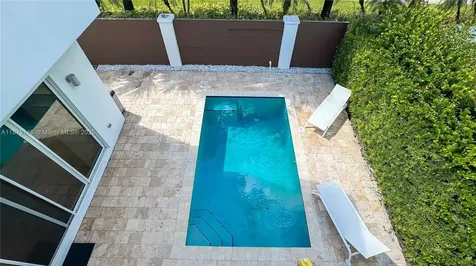 10050 NW 74th Terrace Doral FL 33178