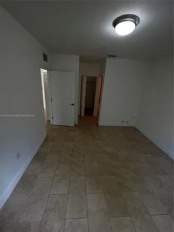 211 W 79th Place Hialeah FL 33014