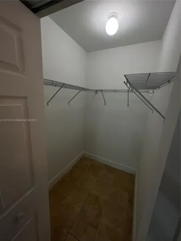 211 W 79th Place Hialeah FL 33014