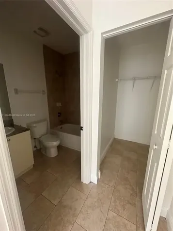 211 W 79th Place Hialeah FL 33014