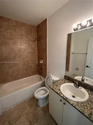 211 W 79th Place Hialeah FL 33014