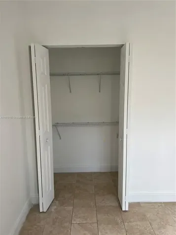 211 W 79th Place Hialeah FL 33014