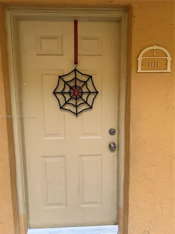 17901 NW 68th Avenue Hialeah FL 33015