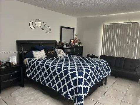 17901 NW 68th Avenue Hialeah FL 33015