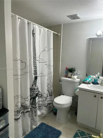 17901 NW 68th Avenue Hialeah FL 33015