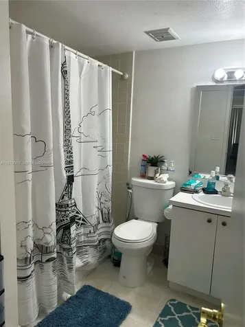 17901 NW 68th Avenue Hialeah FL 33015