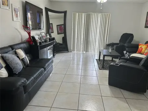 17901 NW 68th Avenue Hialeah FL 33015