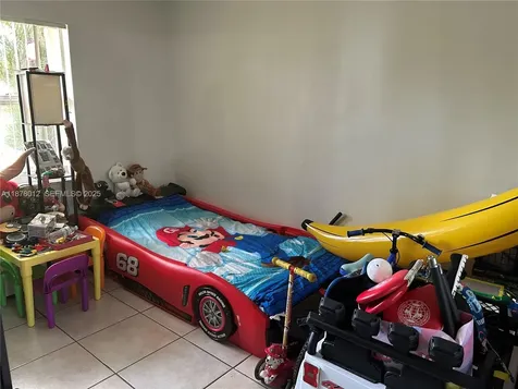 17901 NW 68th Avenue Hialeah FL 33015