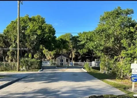 2445 NW 33rd Street Oakland Park FL 33309