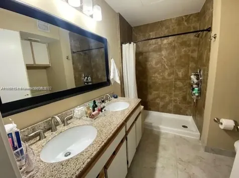 2445 NW 33rd Street Oakland Park FL 33309