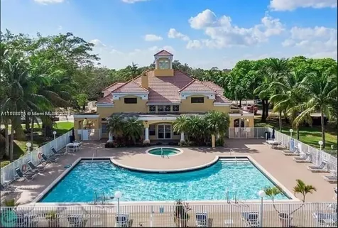 2445 NW 33rd Street Oakland Park FL 33309