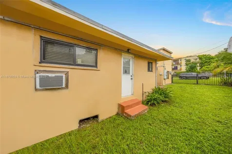 227 NW 17th Avenue Miami FL 33125