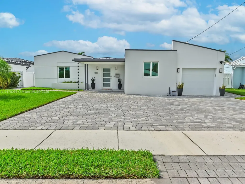 1206 Mango Isle Fort Lauderdale FL 33315