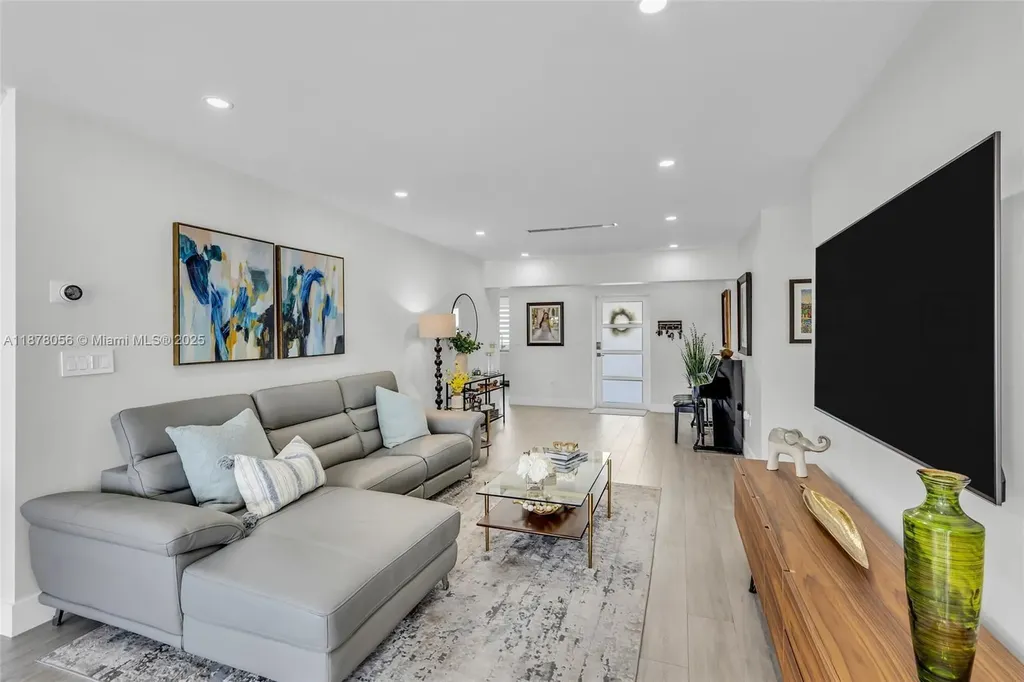 1206 Mango Isle Fort Lauderdale FL 33315