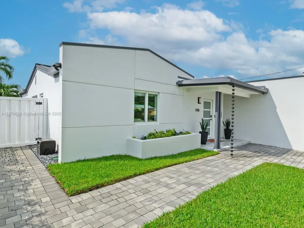 1206 Mango Isle Fort Lauderdale FL 33315