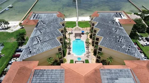 2351 Lakeview Drive Sebring FL 33875