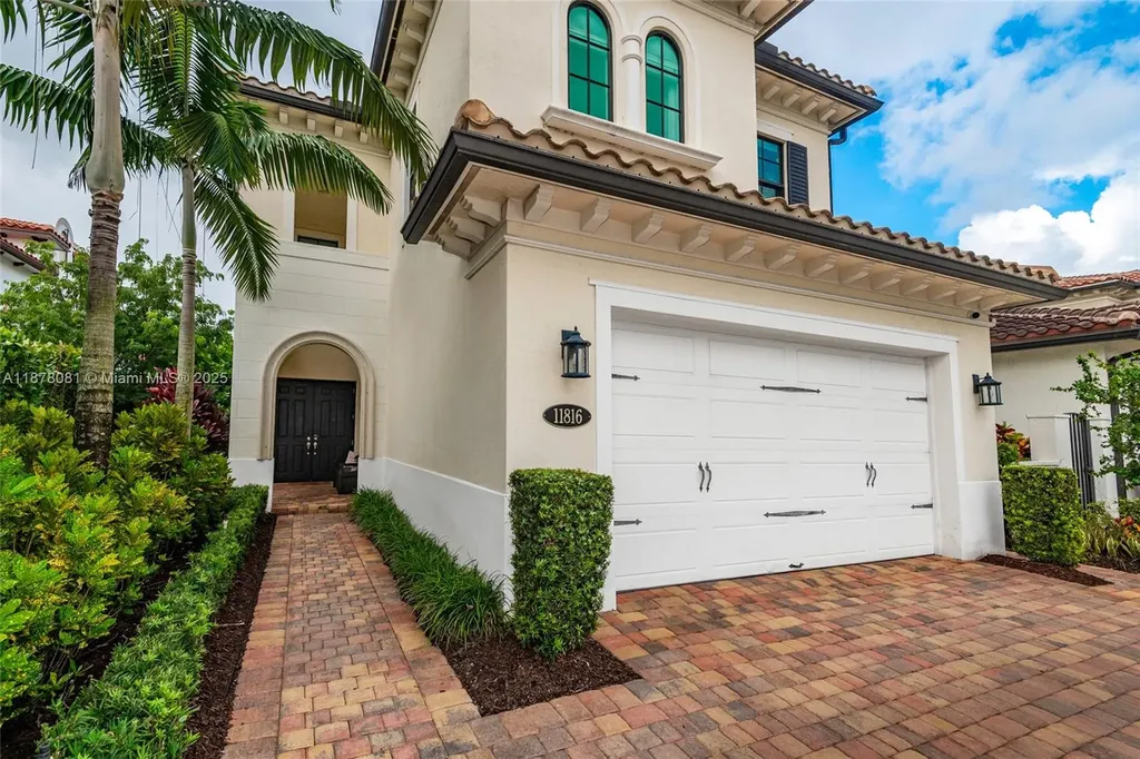 11816 SW 13th Court Pembroke Pines FL 33025
