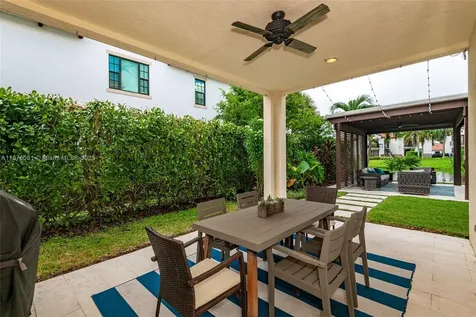 11816 SW 13th Court Pembroke Pines FL 33025