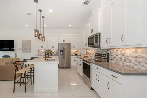 11816 SW 13th Court Pembroke Pines FL 33025
