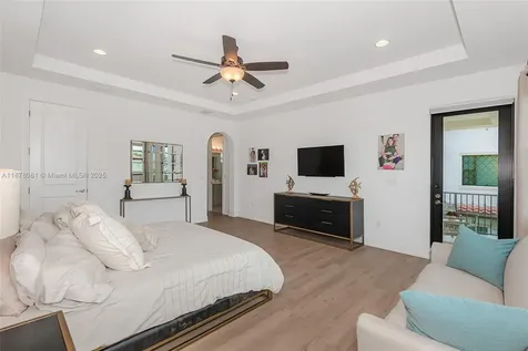 11816 SW 13th Court Pembroke Pines FL 33025