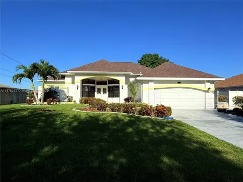 26 SE 13 Avenue Cape Coral FL 33990